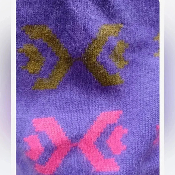 Izod Vintage Angora Wool Blend Purple V Neck Sweater  Size Medium - Picture 7 of 8